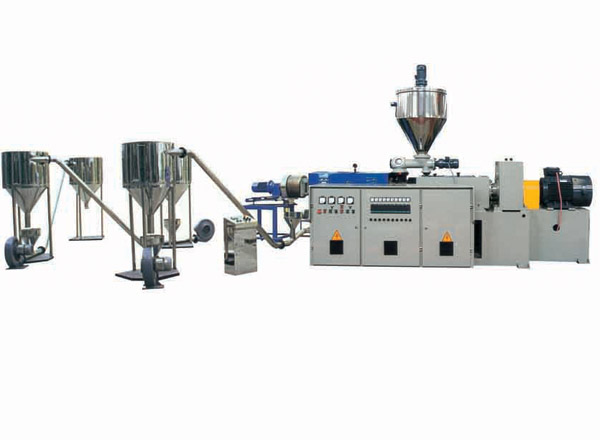 PVC熱切造粒生產(chǎn)線(xiàn)